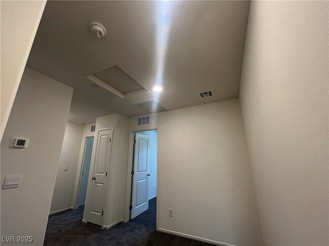 Building Photo - 6113 Hibiscus Gdn St