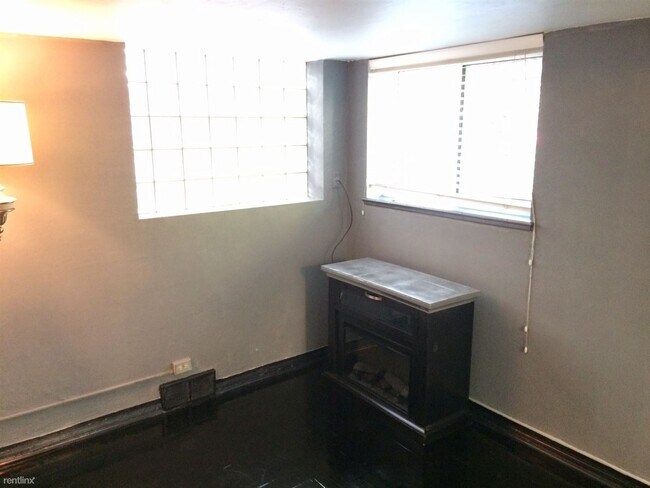 Foto del edificio - 2 br, 1 bath 4plex - 41 South Ogden Street