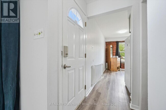 Building Photo - 66 Banbury Rd