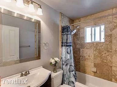 Foto del edificio - 3 br, 2 bath House - 5867 Snell Ave