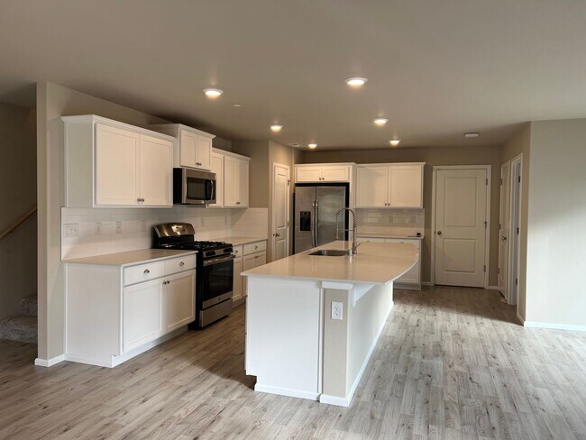 Foto del edificio - Beautiful 3 Bedroom Townhome in Dupont