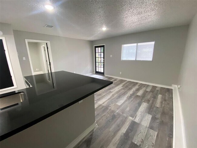 Building Photo - 4748 Merwin St