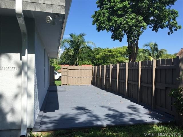 Foto del edificio - 7912 NW 73rd Terrace