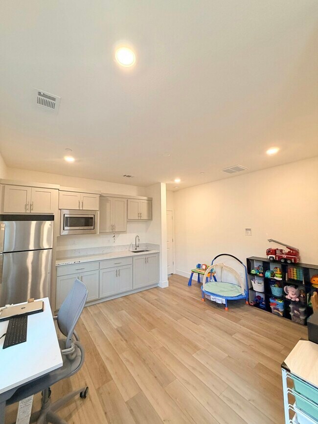 Foto del edificio - 5329 Frisanco Wy