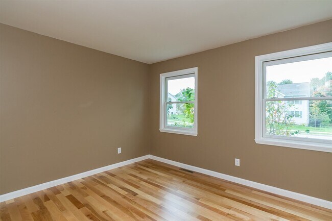 Foto del edificio - 9 Hawthorn Cir