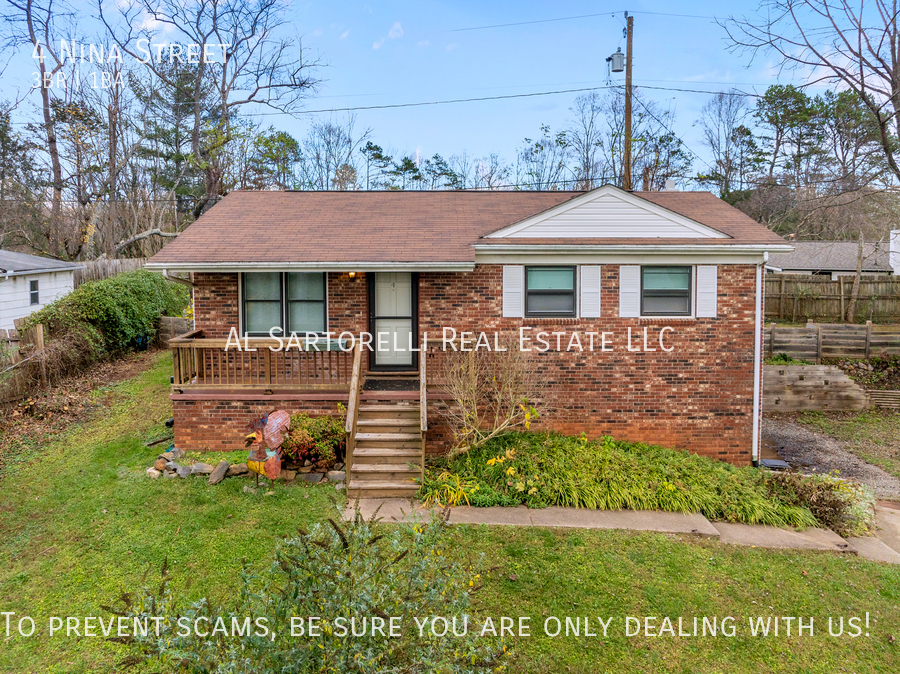 Primary Photo - Sweet 3B/1BA in Woodfin w/Large Backyard &...