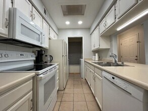 Building Photo - 505 Oppenheimer Dr