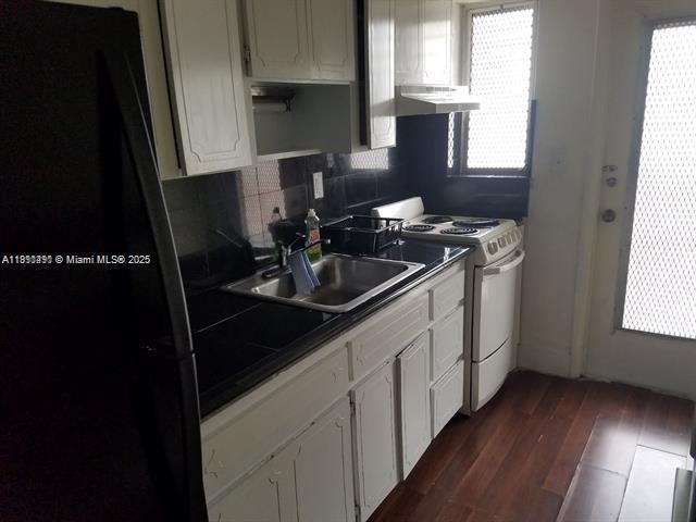 Foto del edificio - 1430 NE 170th St