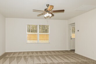 Building Photo - 26861 Steinbeck Dr