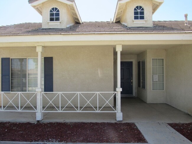 Building Photo - (APPLICATION PENDING) Single story Rosamon...