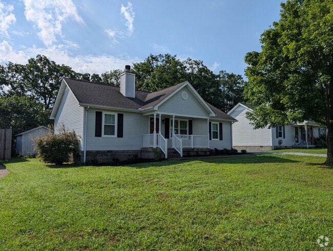 Building Photo - 4920 Peppertree Dr