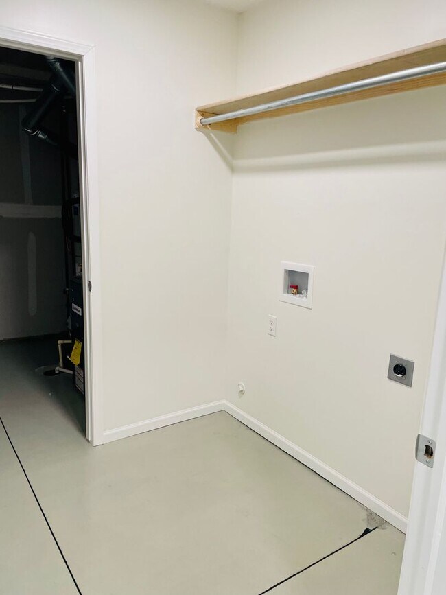 Foto del edificio - Gorgeous  4 bedroom Home!