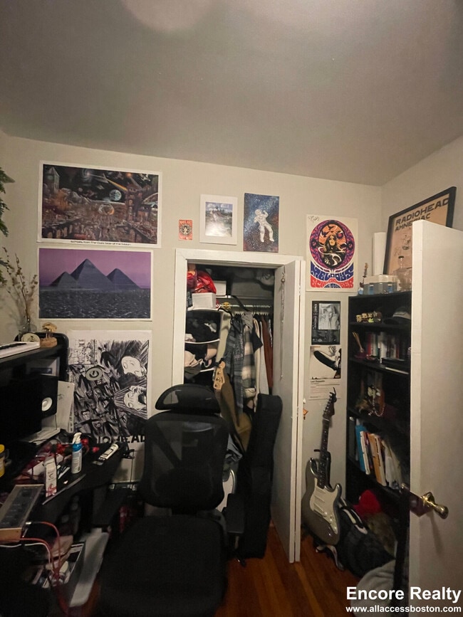 Building Photo - 38 Hemenway St