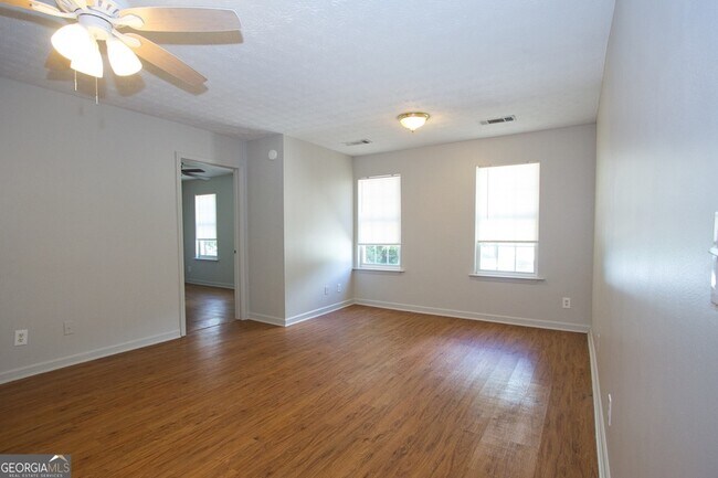 Foto del edificio - 1683 Cannonball Ct NW