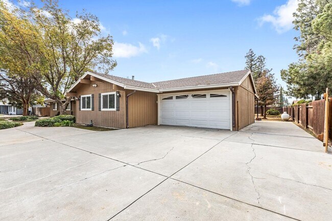 Foto del edificio - Madera Ranchos Home, 3BR/2BA, Built 1986 -...