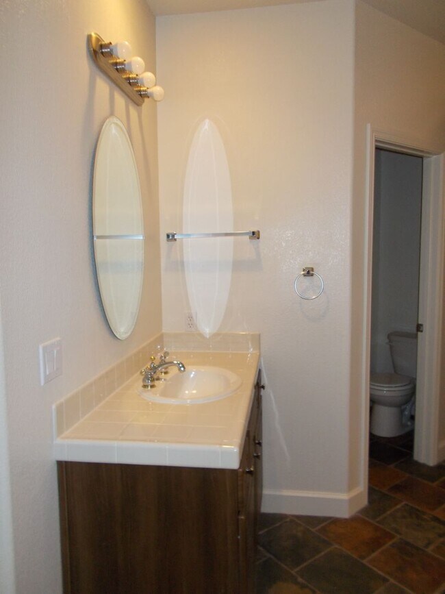 Foto del edificio - Single Story Wingfield Spring 3 BR, 2 Bath...