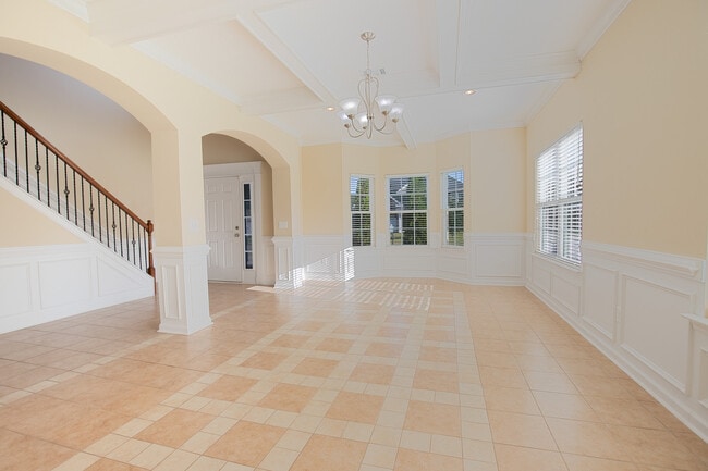 Foto del edificio - 678 Red Oak Ln