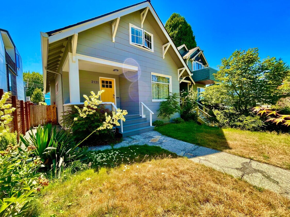 Foto principal - Charming Greenlake Craftsman - Stellar Loc...