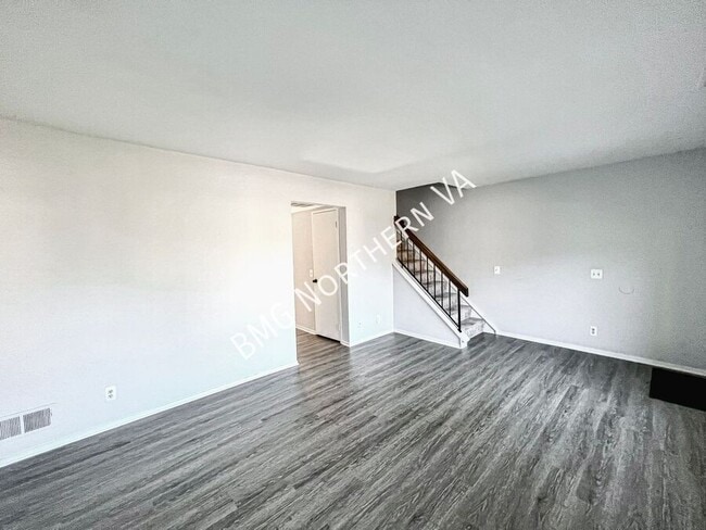 Foto del edificio - 2689 Glengyle Dr