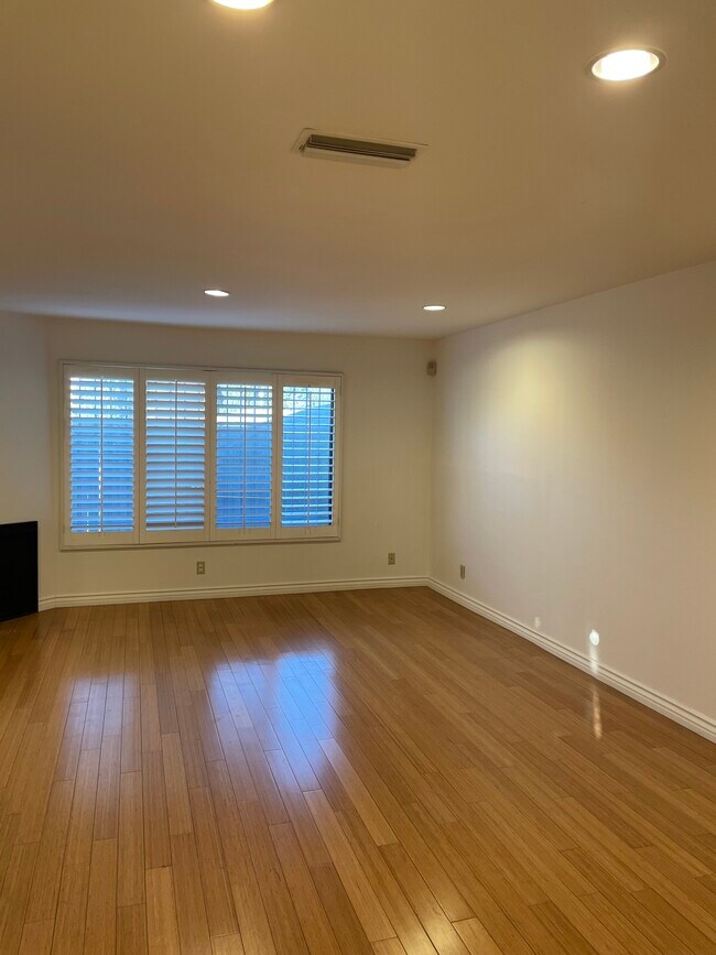 Foto del edificio - 211 Palmetto Dr