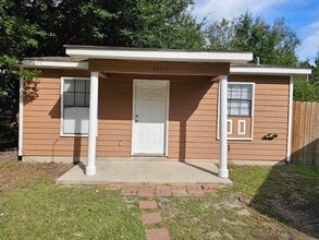 Building Photo - 12114 Highland Ave