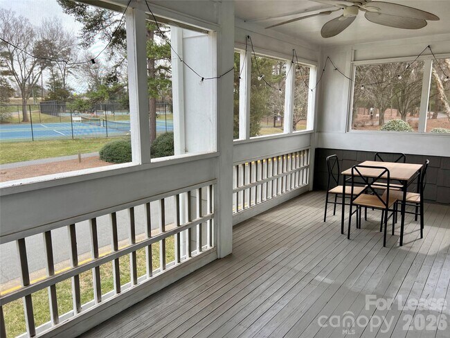 Foto del edificio - 751 Southwest Dr