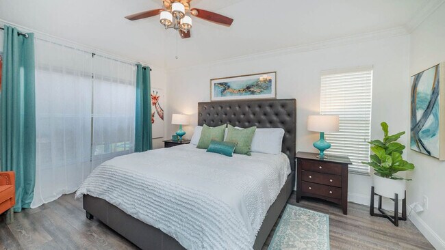 Building Photo - 2787 Lido Key Dr