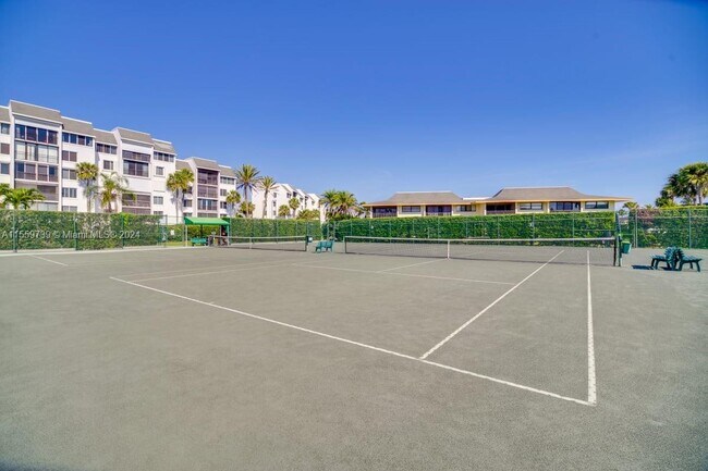Foto del edificio - 2400 S Ocean Dr