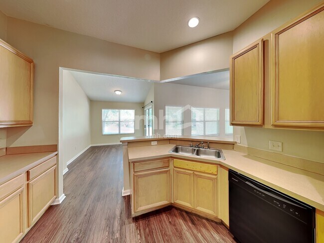 Foto del edificio - 1052 Deer Chase Drive