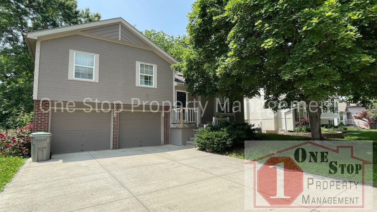 Primary Photo - Beautiful 3 bedroom, 2 bathroom home in Le...