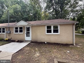 Building Photo - 65 Springhill Rd