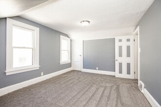 Building Photo - 1555 E 193rd St