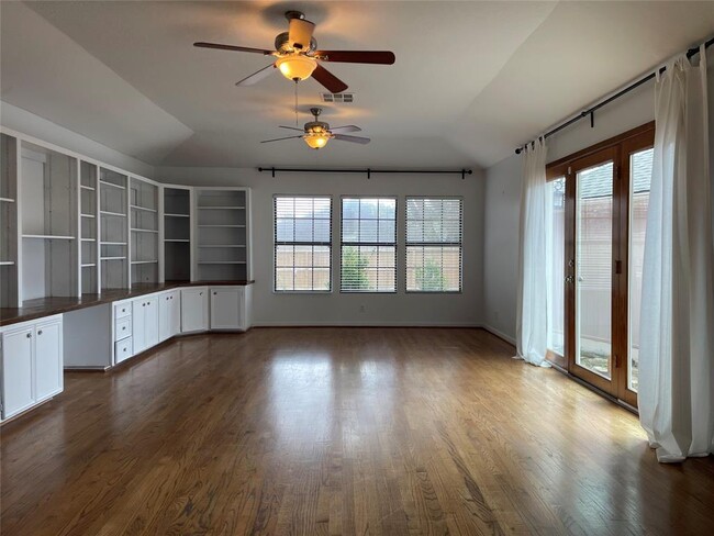 Building Photo - 15714 Mill Point Dr