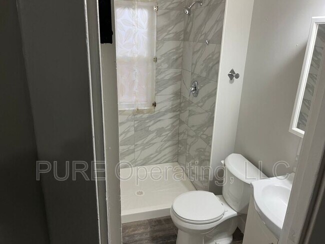 Foto del edificio - 2513 N 62nd St