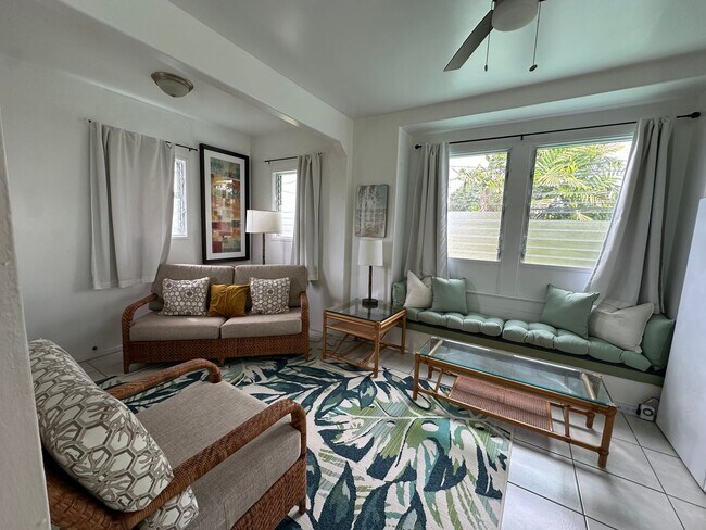 Foto del edificio - 2BR/1BA with front porch in Hilo Town!