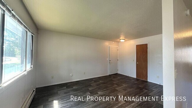Building Photo - 3711 S Cathy Ave