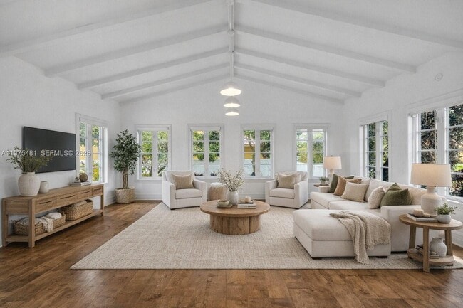 Foto del edificio - 113 NE 101st St