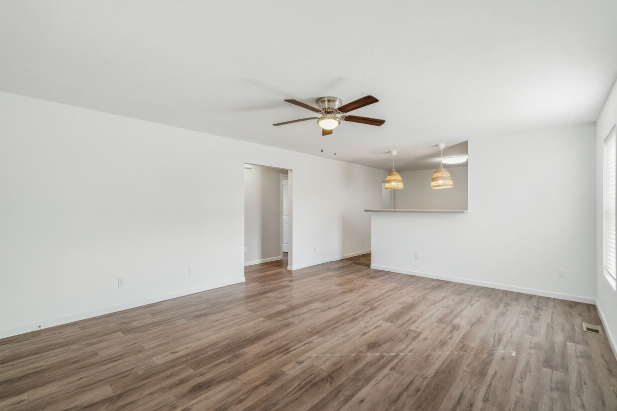 Photo - 2100 Paris Rd (Knoxville, TN)