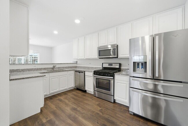 Building Photo - 2330 Twilight Dr