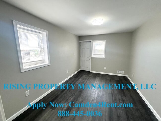 Photo - 1554 Bradley Ave Apartment