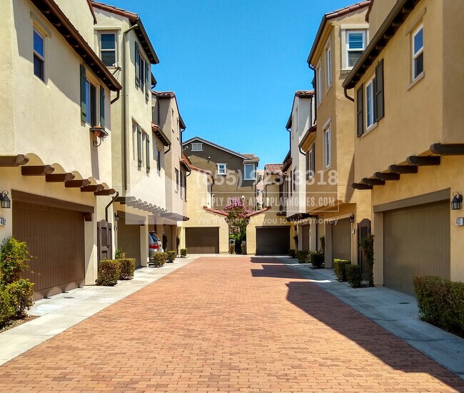 Building Photo - 492 Ironwood Terrace