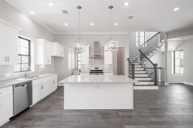 Foto del edificio - 3327 Beverly Frst Dr