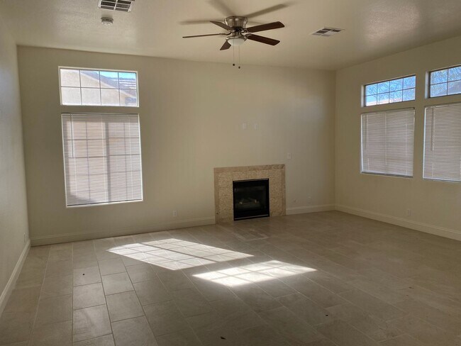 Building Photo - 2252 Bridle Wreath Ln