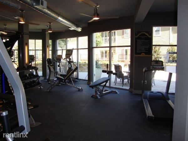 Foto del edificio - 2400 Thomas Ave