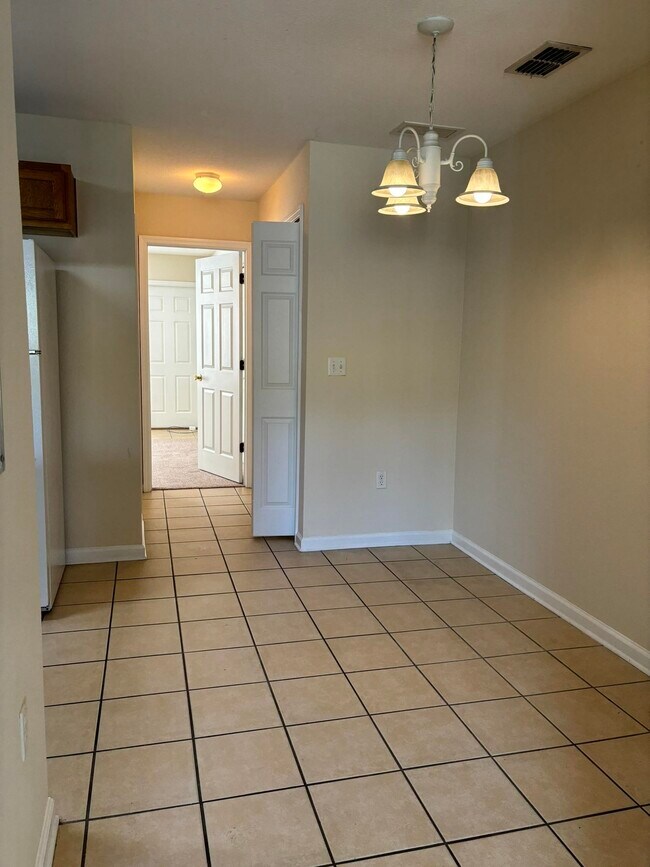 Building Photo - 4434 Gearhart Rd