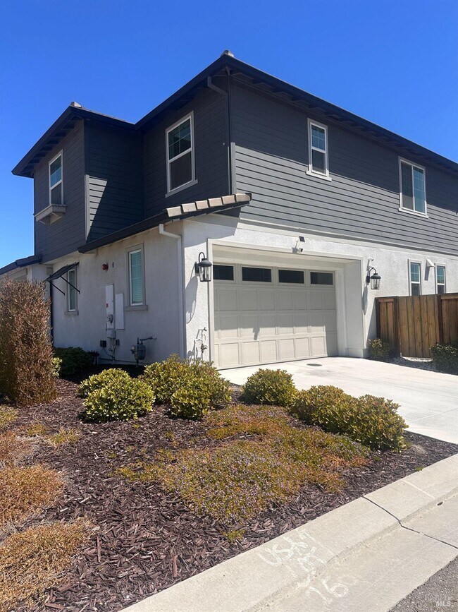 Foto del edificio - 2476 Laramie Cir