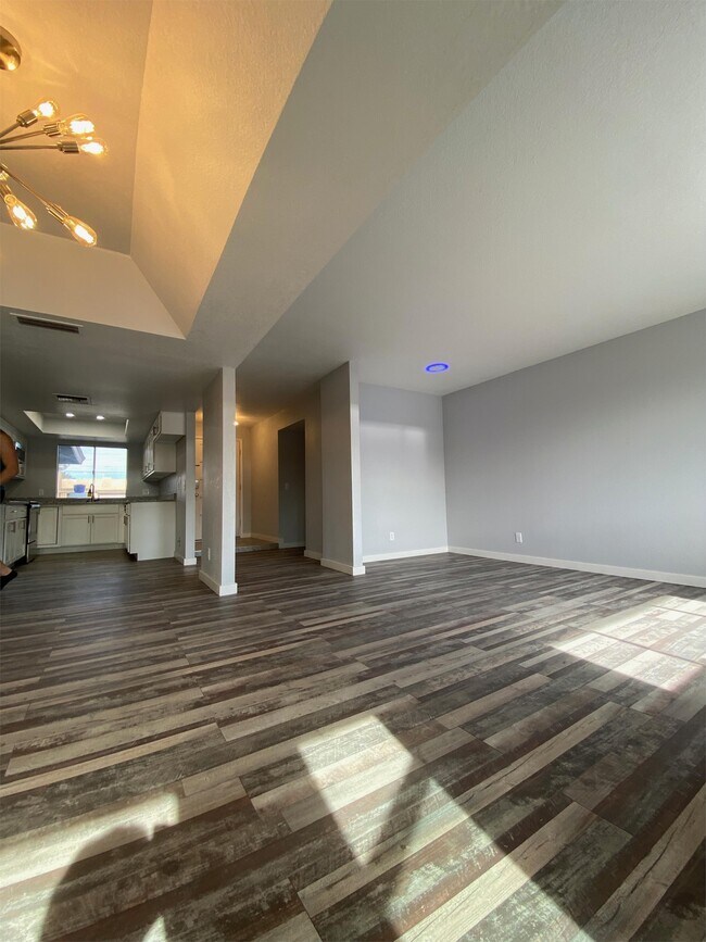Foto del edificio - 4007 W Rue De Lamour Ave