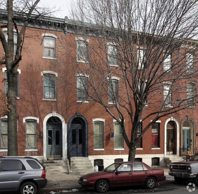 Building Photo - 1917 Spring Garden St