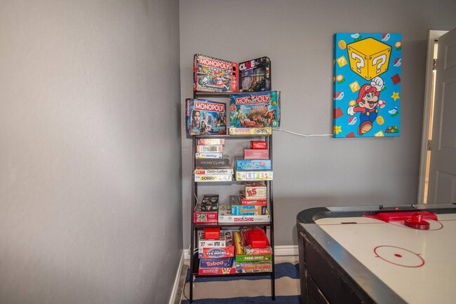 Building Photo - 7418 Lake Livingston Dr