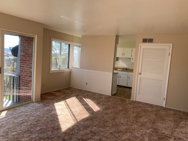 Building Photo - 1201 Wyatt Ln
